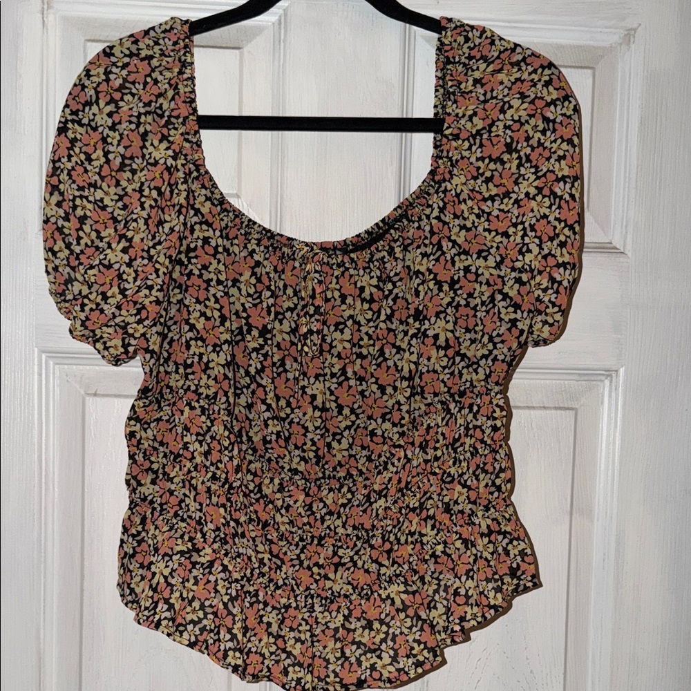 Forever 21 Plus Size Floral Puff Sleeve Top